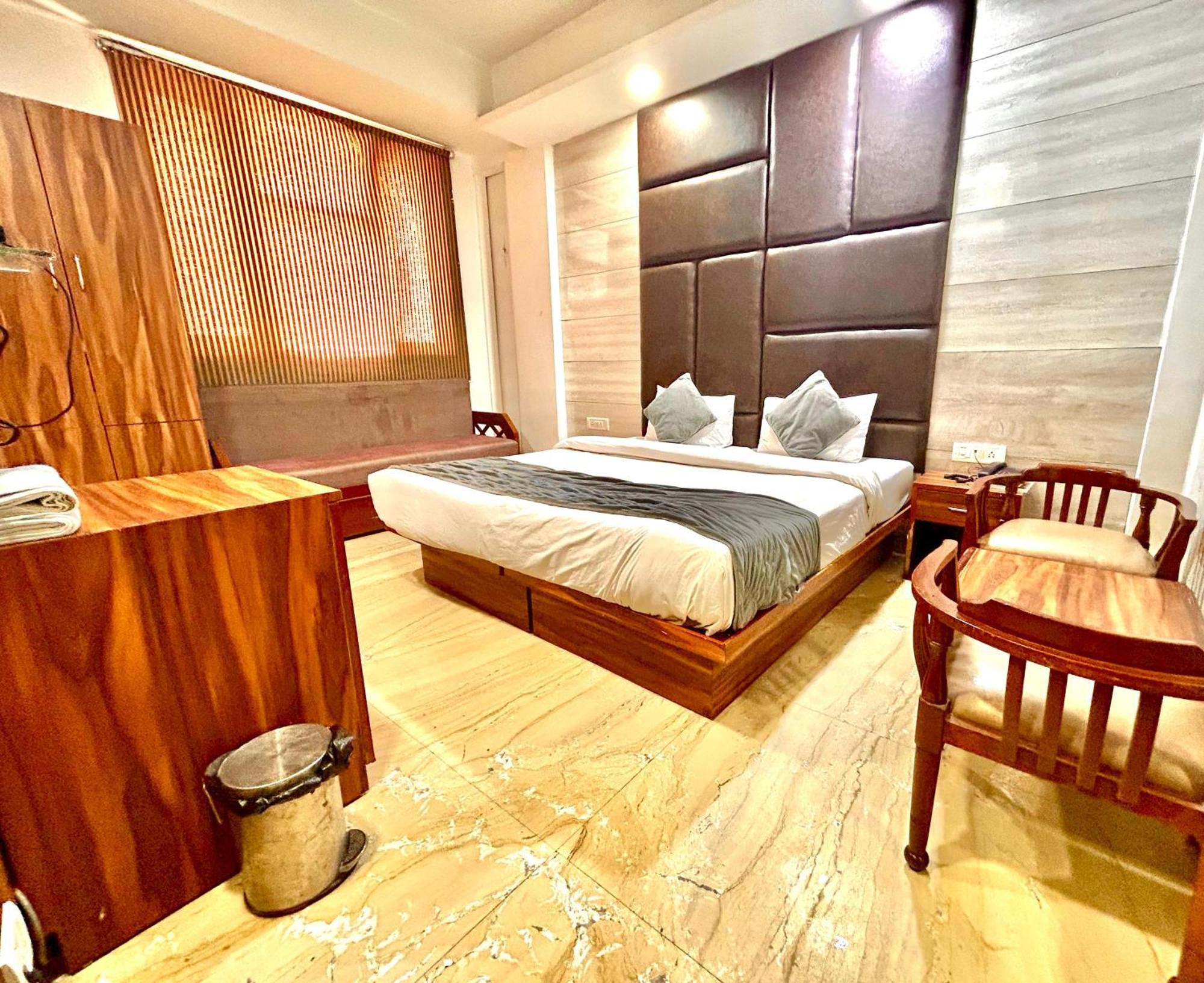 Готель The Tomar Hospitality Нью-Делі Екстер'єр фото
